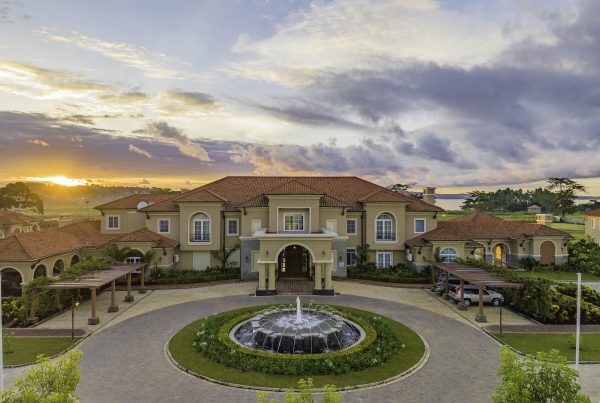 Avelino Lakeside Residence